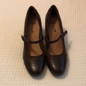 Clarks Brynn Ivy Dress Pump Brown